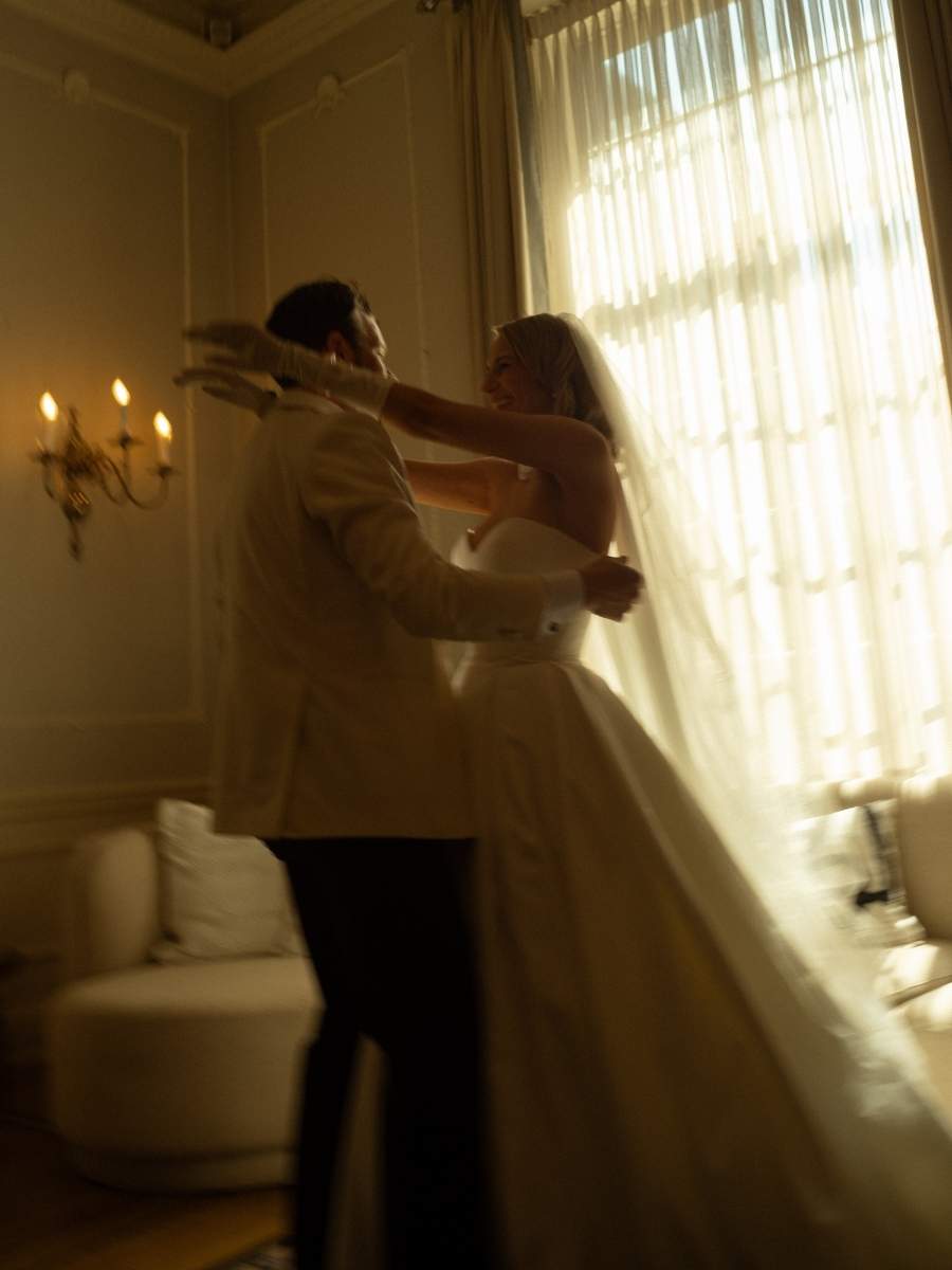A calm guide to a rainy Vancouver wedding day